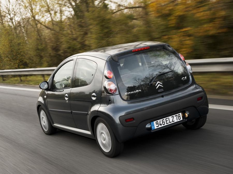  Citroen C1 5-Door 2008 года  (фото 9 из 16)